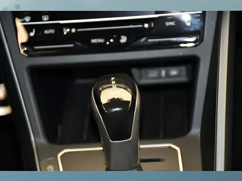 Gebraucht VW Taigo 150 PS (110 kW) 2025 Blau SUV
