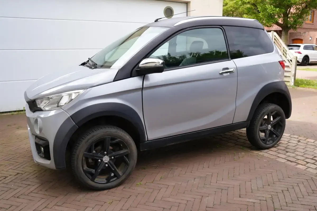 Gebraucht Aixam Crossover Premium Premium 2023 Silber Kleinwagen