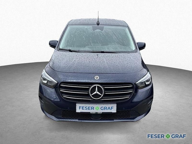 Gebraucht Mercedes T180 Progressive 131 PS (96 kW) 2025 Blau Van / Kleinbus