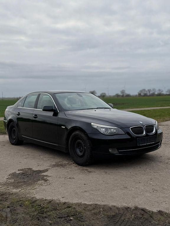 Gebraucht BMW 523 Exclusive 190 PS (139 kW) 2008 Schwarz Limousine