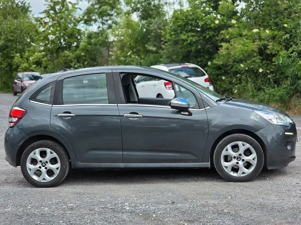 Gebraucht Citroën C3 SELECTION 92 PS (67 kW) 2014 Grau Limousine