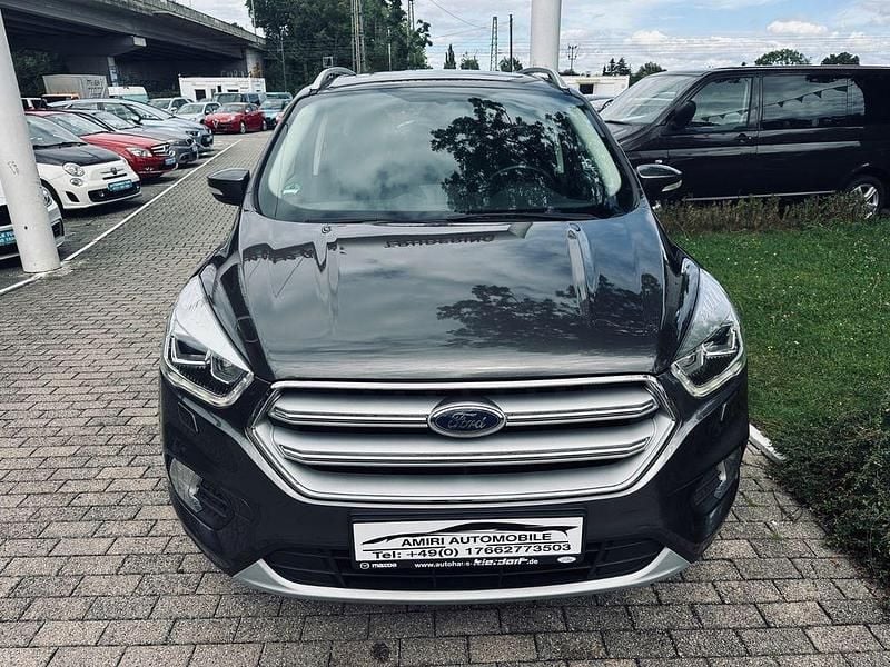 Grau Gebraucht 2017 Ford Kuga Cool & Connect SUV | 12.300 € (Guter Preis) - Bild 1/4