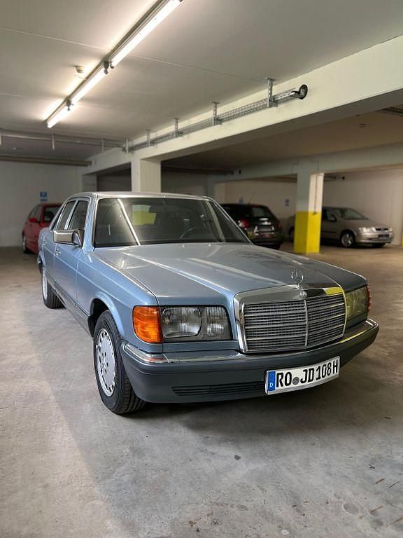 Blau Gebraucht 1986 Mercedes S300 Limousine | 12.290 € - Bild 1/4