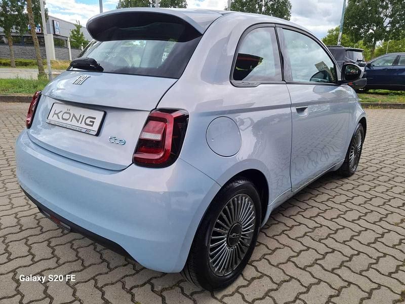 Gebraucht Fiat 500e Icon 86 kW (117 PS) 2022 Blau Kleinwagen