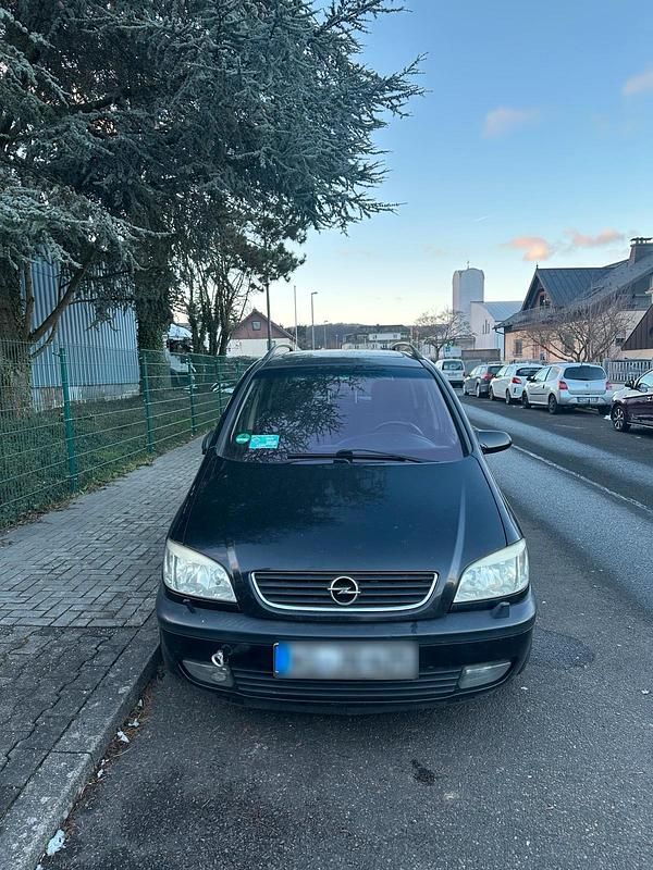 Schwarz Gebraucht 2001 Opel Zafira Van / Kleinbus | 600 € - Bild 1/4