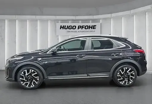Neu Kia XCeed Vision 100 PS (73 kW) 2025 Silber SUV