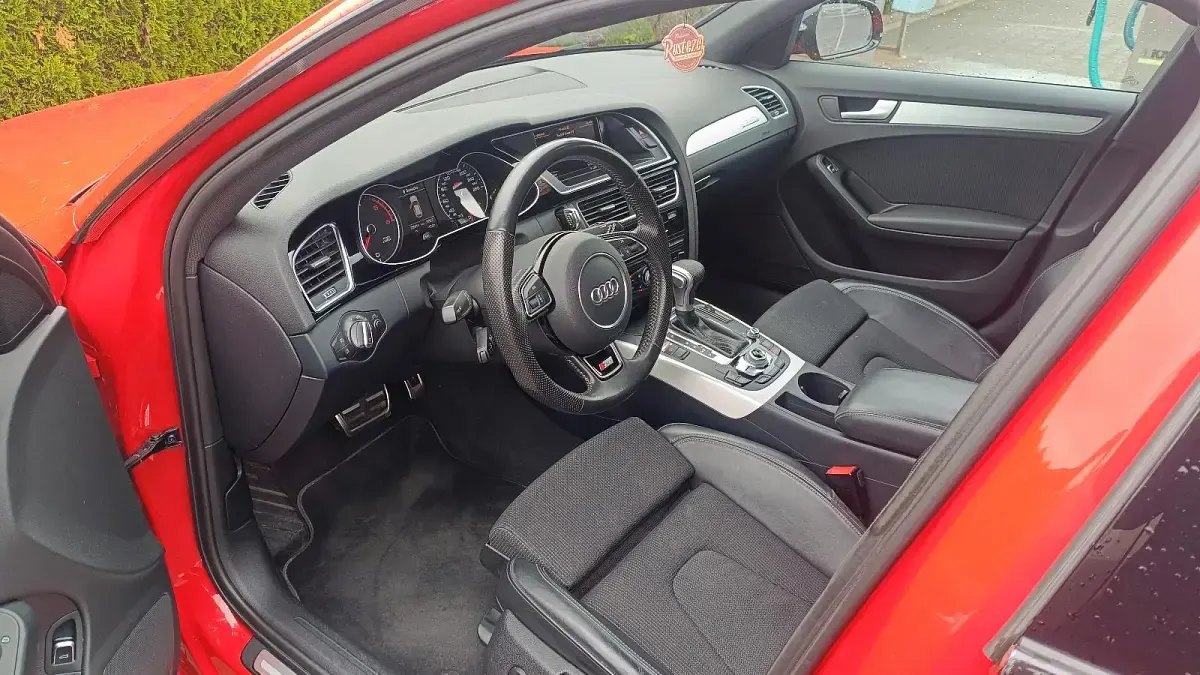 Gebraucht Audi A4 Competition 177 PS (130 kW) 2015 Rot Kombi