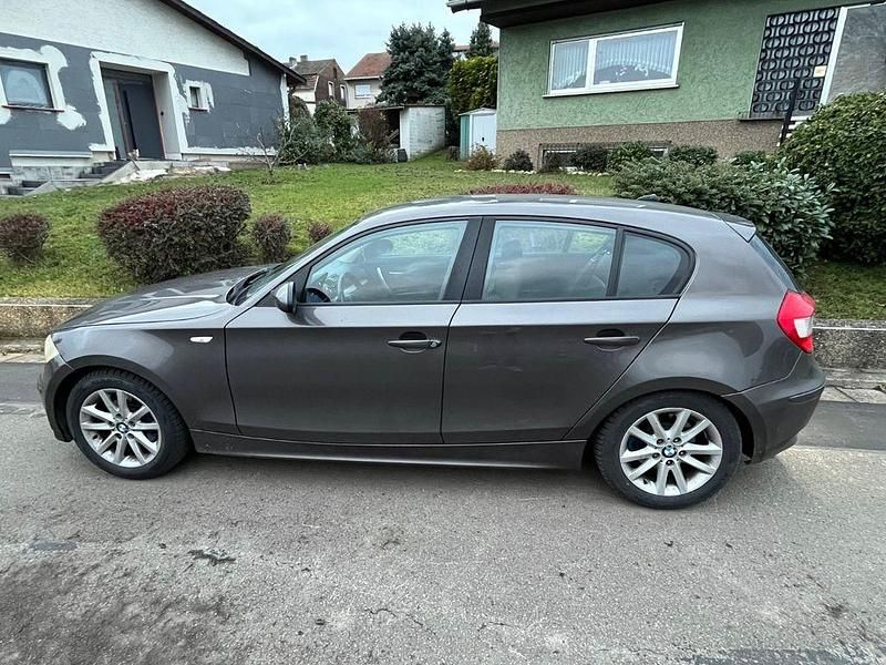 Gebraucht BMW 120 150 PS (110 kW) 2006 Braun Kleinwagen