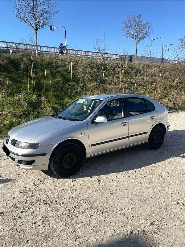 Gebraucht 2003 Seat Leon Stella Limousine | 1.250 € (Fairer Preis) - Bild 1/4