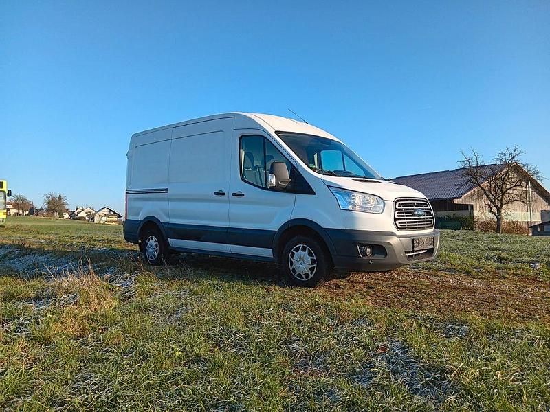 Gebraucht Ford Transit Trend 131 PS (96 kW) 2017 Weiß Van / Kleinbus