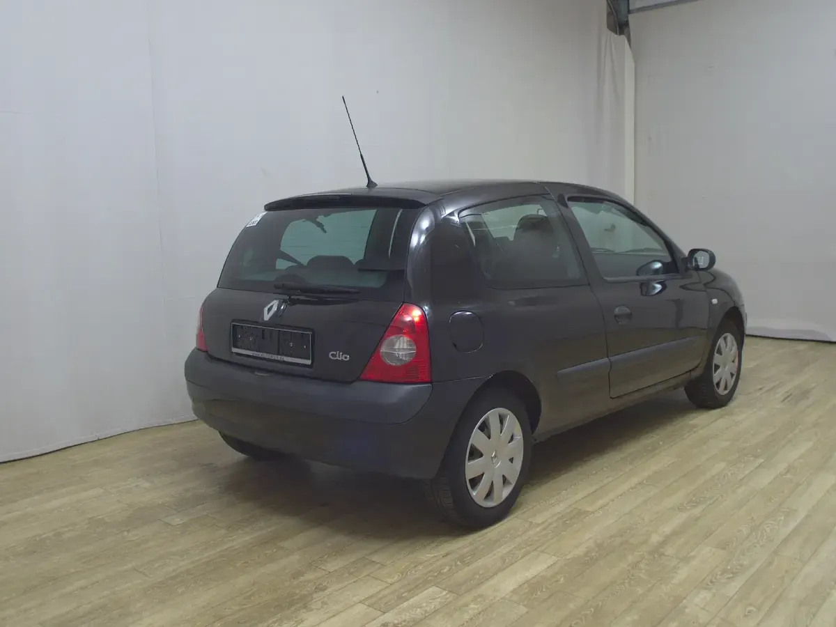 Gebraucht Renault Clio 58 PS (42 kW) 2004 Schwarz metallic Kleinwagen