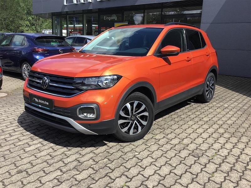 Gebraucht VW T-Cross Active 95 PS (69 kW) 2022 Energetic orange metallic SUV