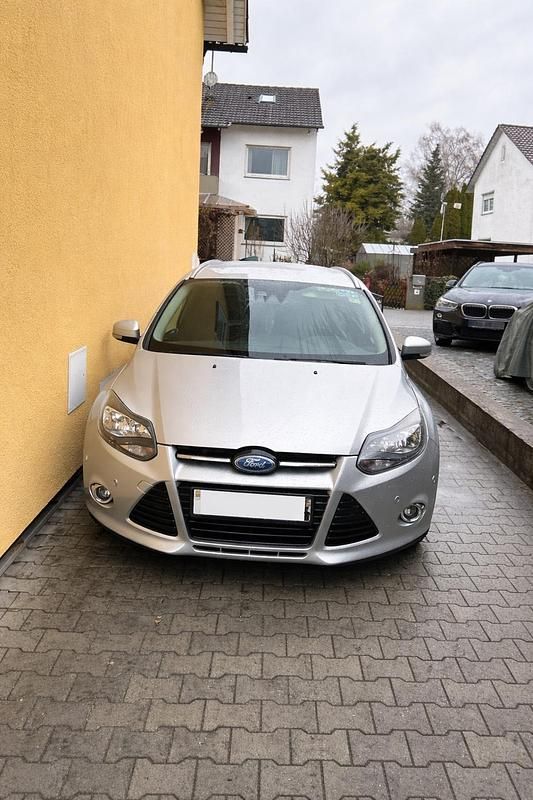 Gebraucht Ford Focus 116 PS (85 kW) 2013 Silber Kombi