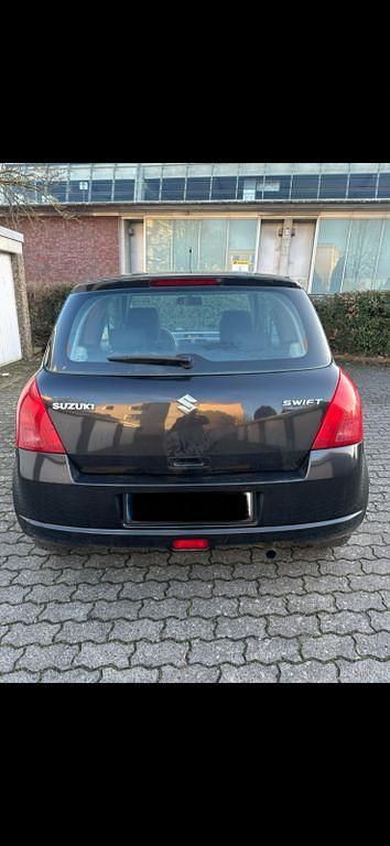 Gebraucht Suzuki Swift 92 PS (67 kW) 2007 Schwarz Kleinwagen