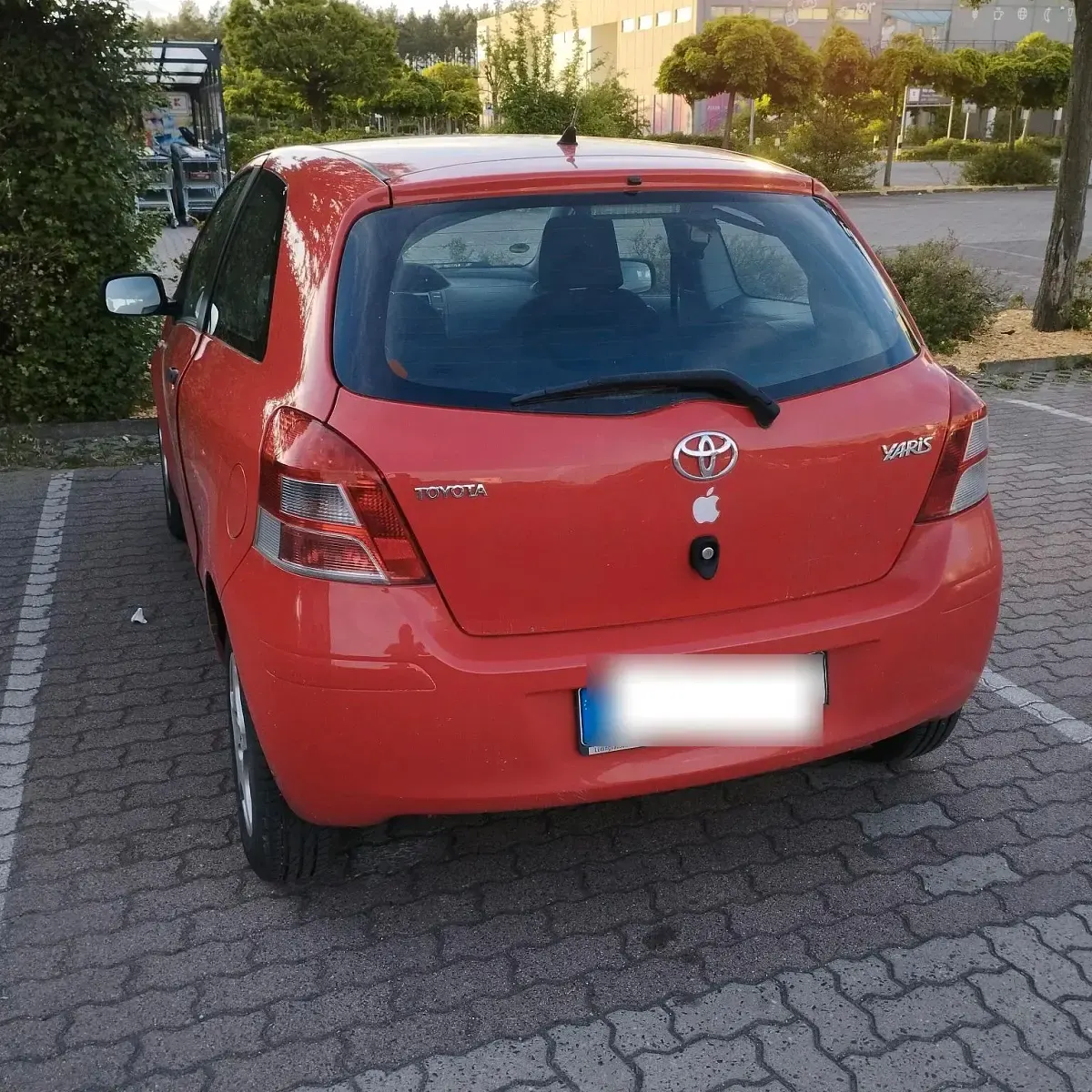 Gebraucht Toyota Yaris 69 PS (50 kW) 2010 Rot Kleinwagen