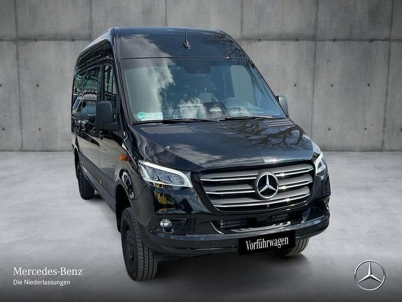 Gebraucht Mercedes Sprinter 190 PS (139 kW) 2025 Schwarz Van