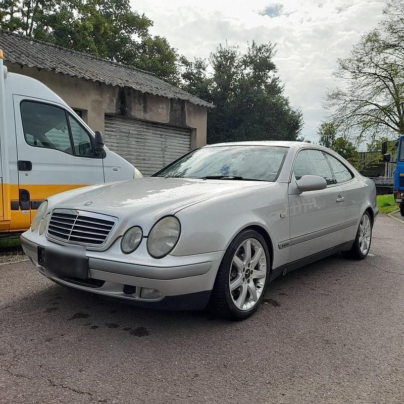 Silber Gebraucht 2001 Mercedes CLK430 Coupé | 5.000 € (Guter Preis) - Bild 1/4