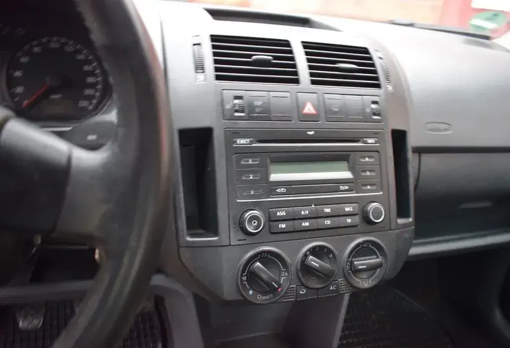 Gebraucht VW Polo 54 PS (39 kW) 2007 Silber Kleinwagen
