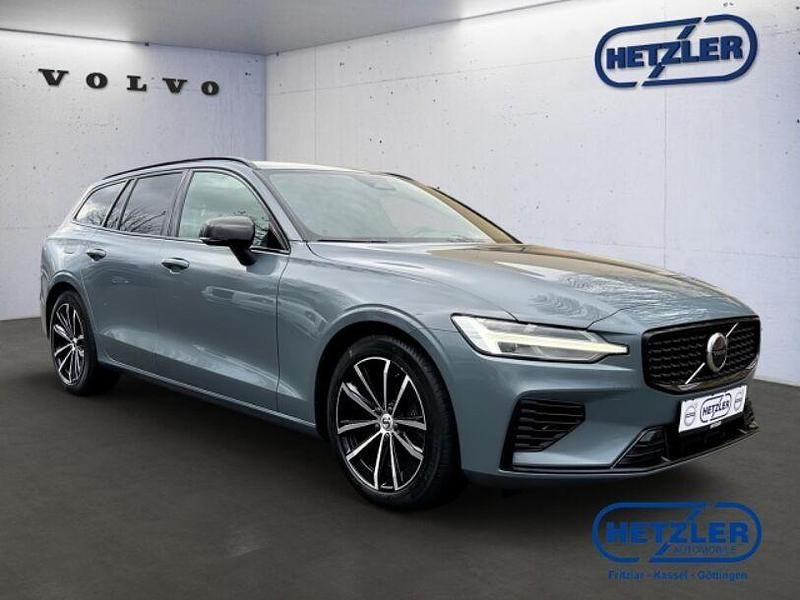 Gebraucht Volvo V60 Plus 398 PS (292 kW) 2022 Thunder grey / metallic Kombi