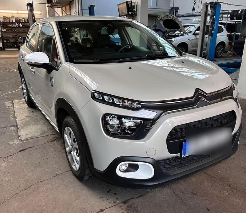 Beige Gebraucht 2024 Citroën C3 PureTech Kleinwagen | 13.200 € (Etwas zu teuer) - Bild 1/2