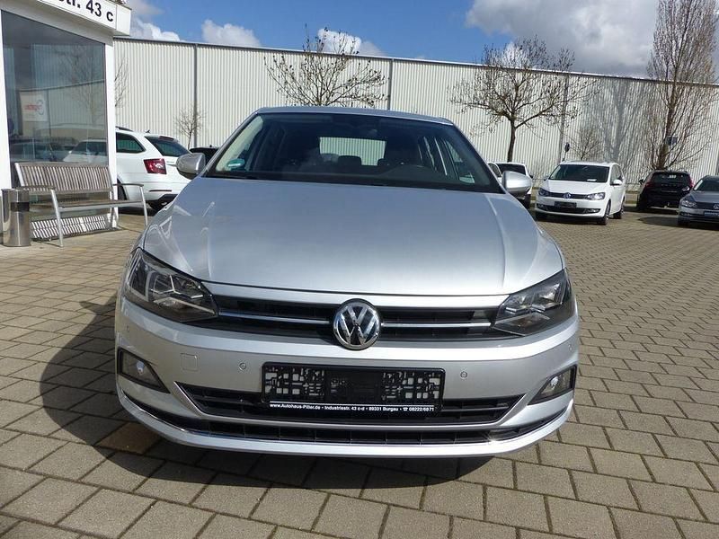 Gebraucht VW Polo Highline 95 PS (69 kW) 2018 Silber Kleinwagen