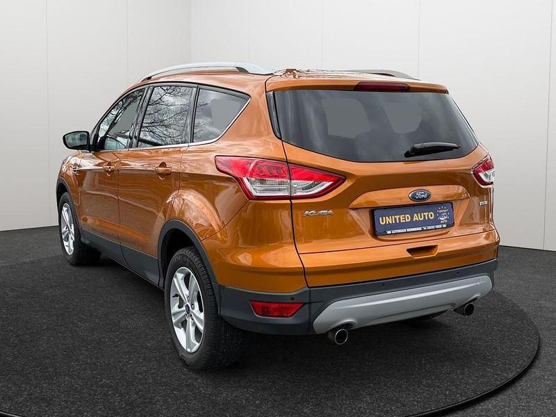Gebraucht Ford Kuga Titanium 150 PS (110 kW) 2016 Orange SUV