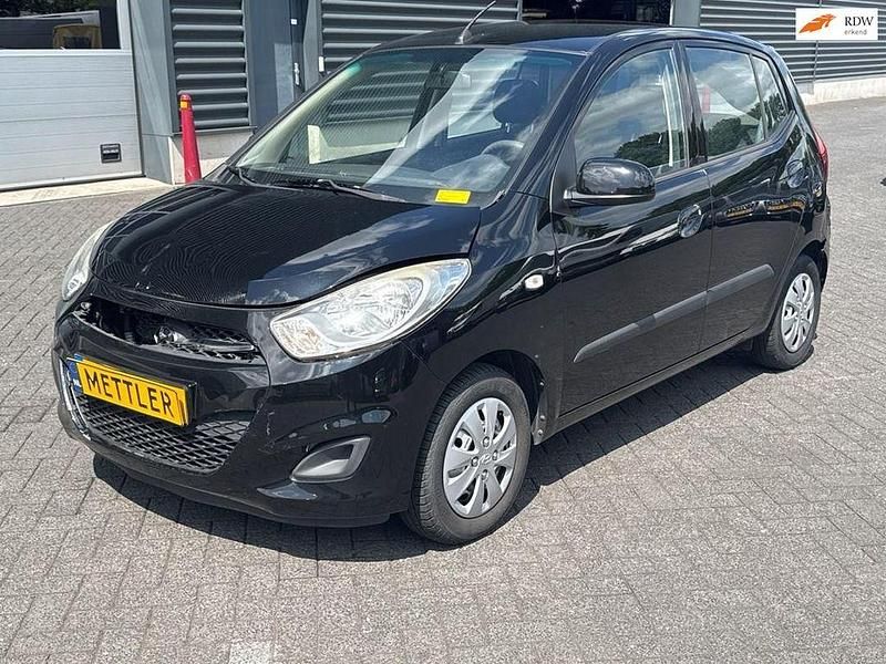 Schwarz Gebraucht 2011 Hyundai i10 Kleinwagen | 950 € (Superpreis) - Bild 1/4