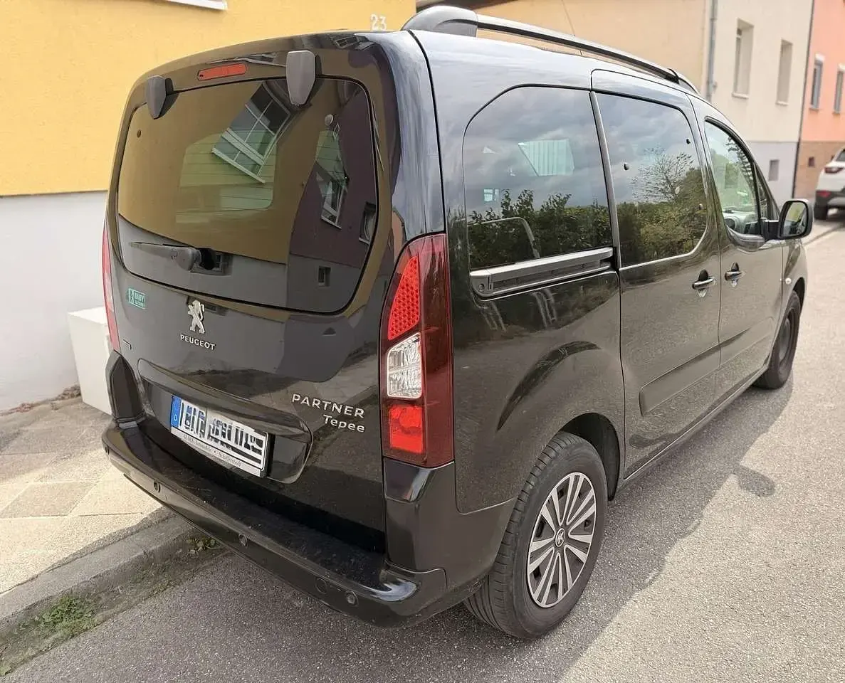 Gebraucht Peugeot TePee Allure 99 PS (72 kW) 2016 Kombi