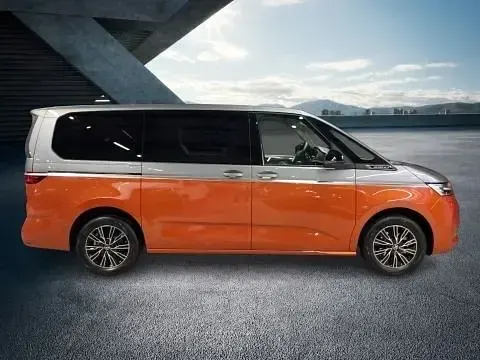 Używany VW T7 Style 150 KM (110 kW) 2025 Srebrny Van