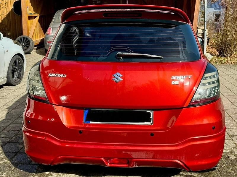 Gebraucht Suzuki Swift Comfort 94 PS (69 kW) 2011 Orange Kleinwagen