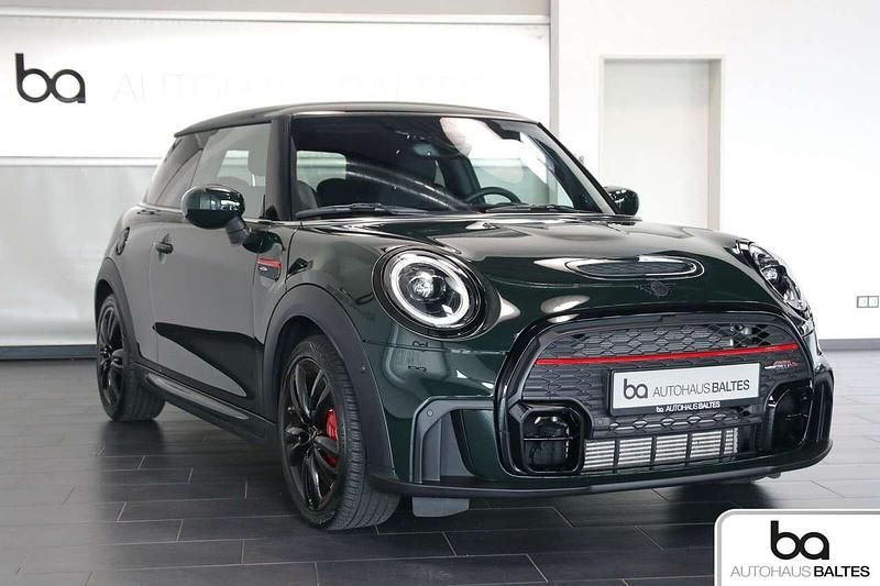 Gebraucht Mini John Cooper Works 231 PS (169 kW) 2023 Rebel green uni Kleinwagen