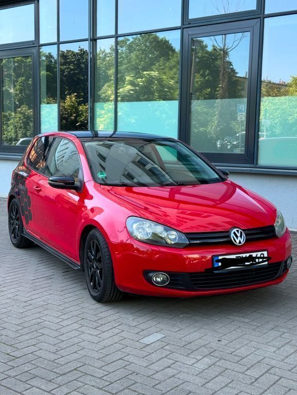 Rot Gebraucht 2009 VW Golf VI Comfortline Limousine | 4.599 € (Fairer Preis) - Bild 1/4