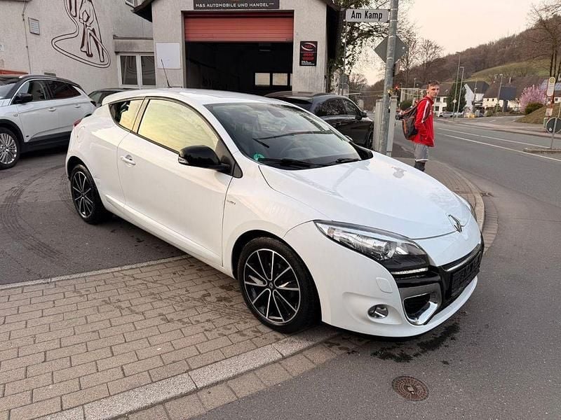 Gebraucht Renault Mégane Bose Edition 116 PS (85 kW) 2012 Weiß Coupé