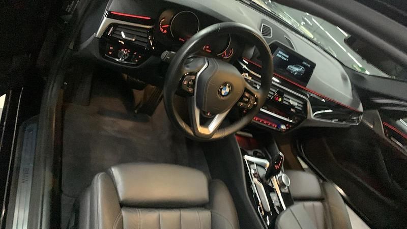 Gebraucht BMW 530 252 PS (185 kW) 2019 Schwarz Limousine