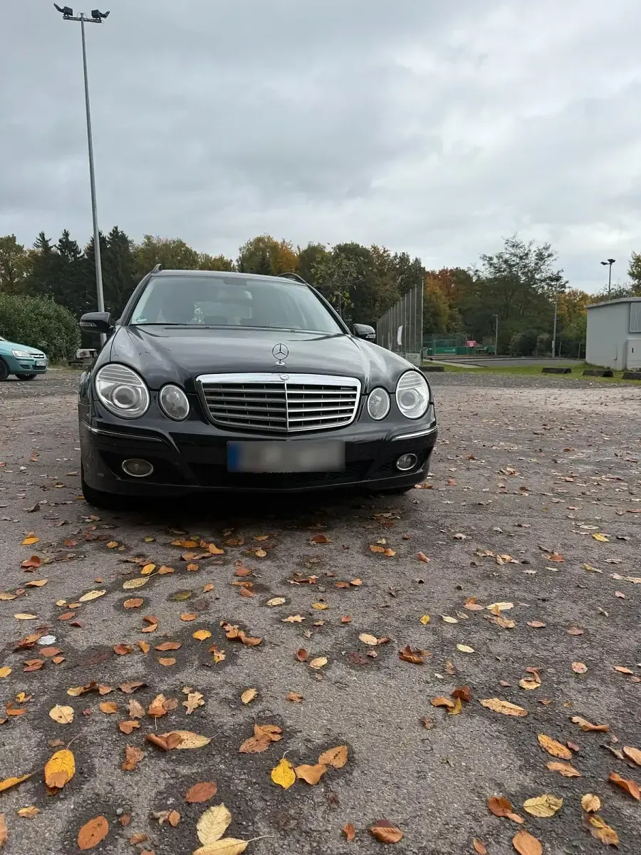 Gebraucht Mercedes E220 170 PS (125 kW) 2007 Schwarz Kombi