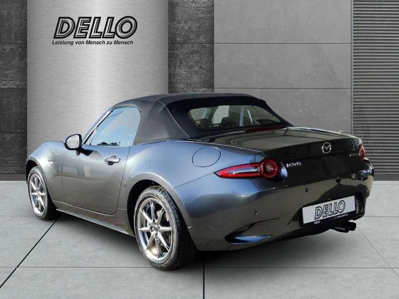 Neu Mazda MX5 Exclusive-Line 132 PS (97 kW) 2026 Machine grey Cabrio
