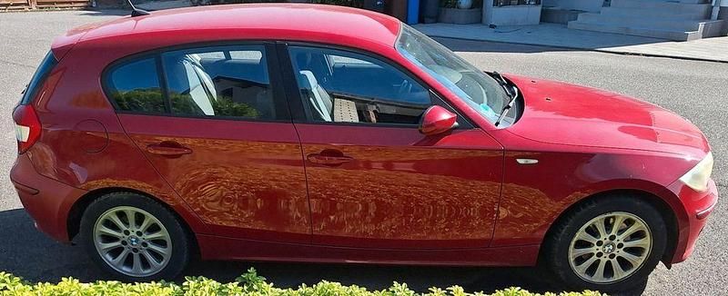 Rot Gebraucht 2007 BMW 116 Kleinwagen | 1.150 € (Superpreis) - Bild 1/4