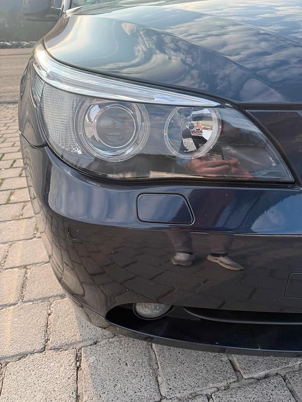 Gebraucht BMW 525 218 PS (160 kW) 2007 Blau Kleinwagen