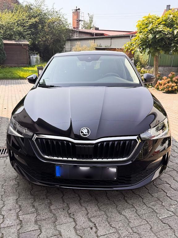 Schwarz Gebraucht 2019 Skoda Scala Ambition Kleinwagen | 15.400 € (Fairer Preis) - Bild 1/4