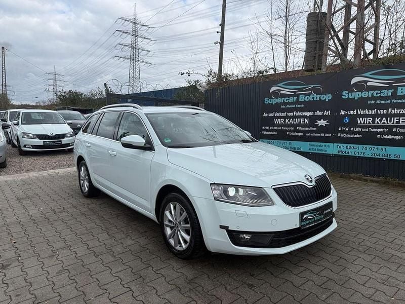 Gebraucht Skoda Octavia Style 150 PS (110 kW) 2015 Weiß Kleinwagen