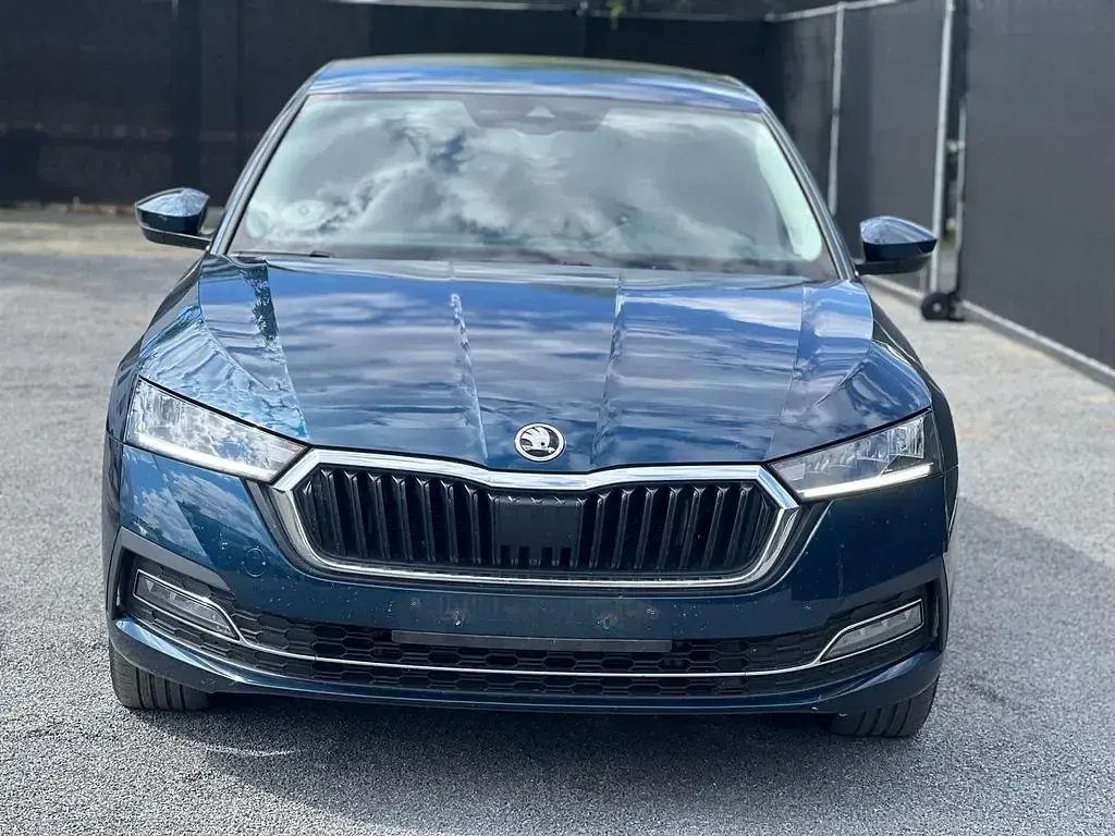 Gebraucht Skoda Octavia Business Line 150 PS (110 kW) 2022 Blau Limousine