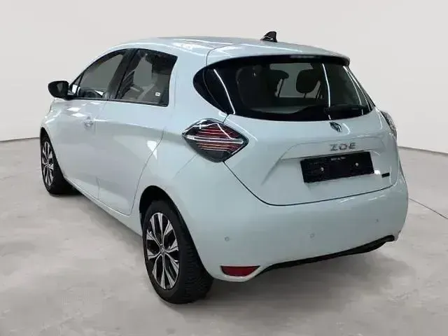 Gebraucht Renault Zoe Evolution 100 kW (136 PS) 2023 Arktisweiß Kleinwagen