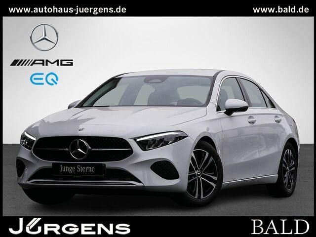 Gebraucht Mercedes A200 Advanced 150 PS (110 kW) 2024 Digitalweiss Limousine