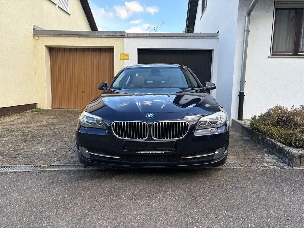 Gebraucht BMW 530 Performance 245 PS (180 kW) 2010 Blau Limousine
