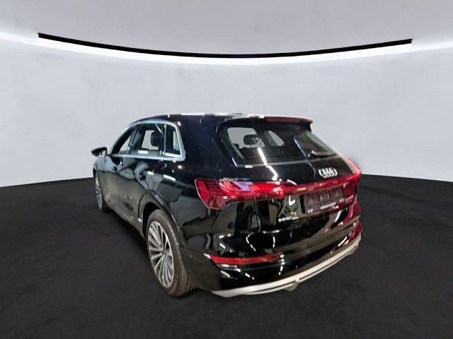 Używany Audi e-tron S-Line 300 kW (408 KM) 2022 Czarny SUV