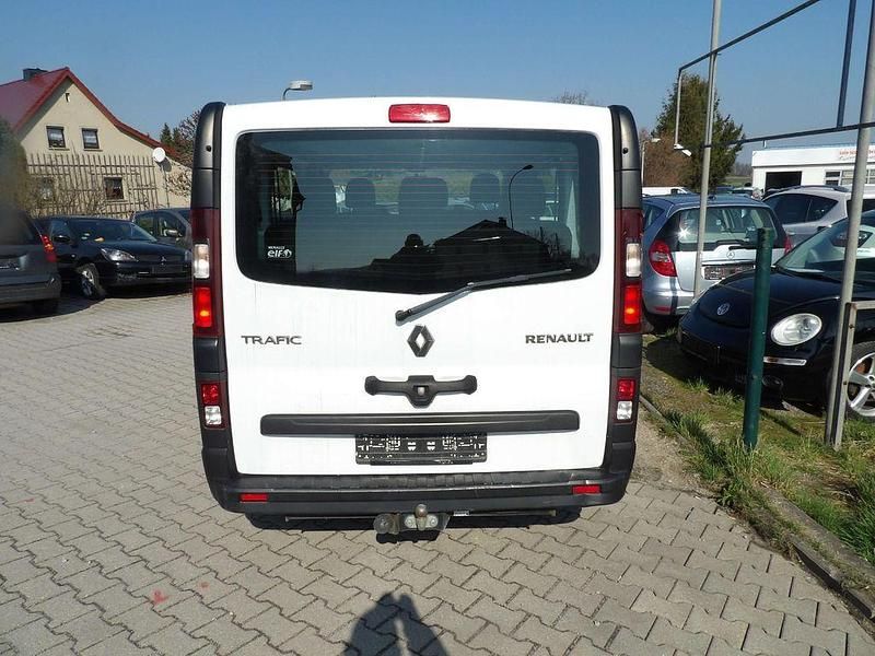 Gebraucht Renault Trafic 95 PS (69 kW) 2016 Grau Van / Kleinbus
