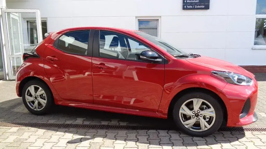 Neu Mazda 2 Exclusive-Line 116 PS (85 kW) 2025 Rot Kleinwagen