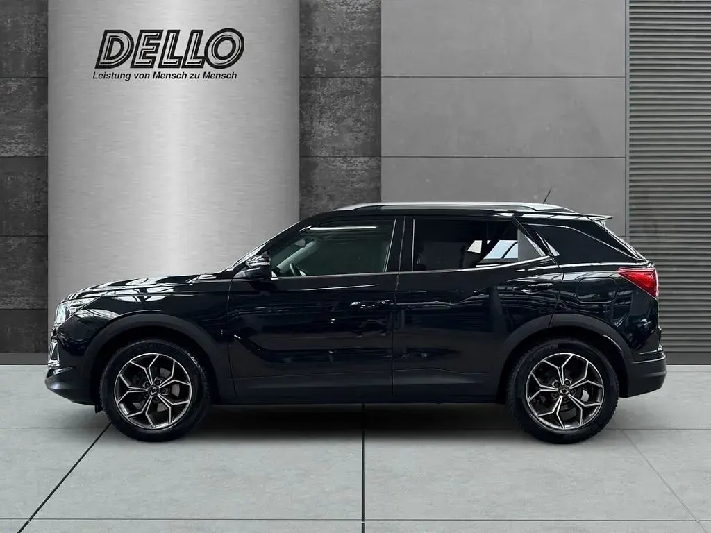 Gebraucht SsangYong Korando 163 PS (119 kW) 2020 Schwarz Limousine