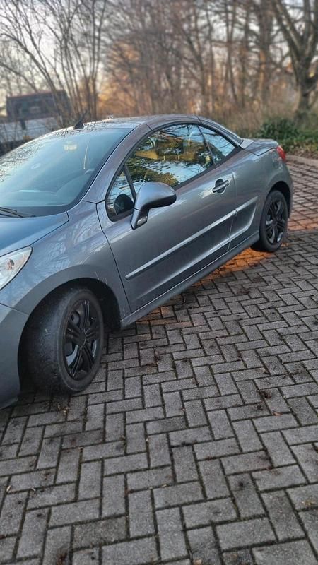 Gebraucht Peugeot 207 CC 120 PS (88 kW) 2009 Grau Cabrio