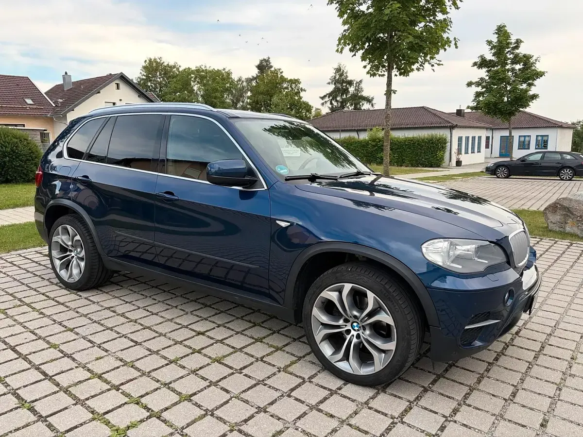 Gebraucht BMW X5 Sport Line 245 PS (180 kW) 2011 Blau SUV